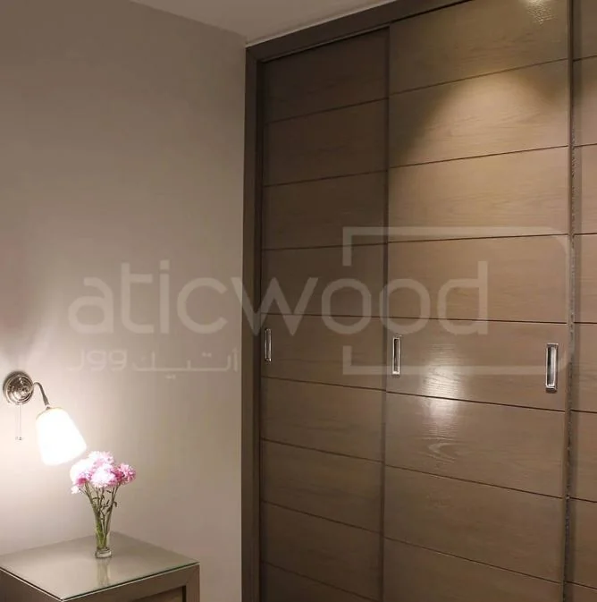 Modern Sliding Door Wardrobe in natural oak finish